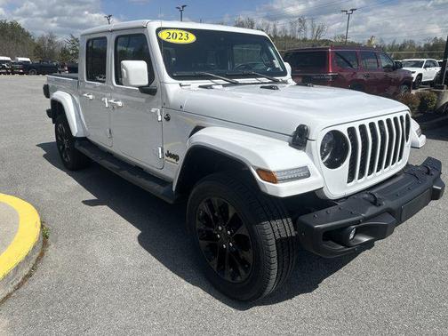 Bright White Clearcoat 2023 Jeep Gladiator High Altitude 4x4
