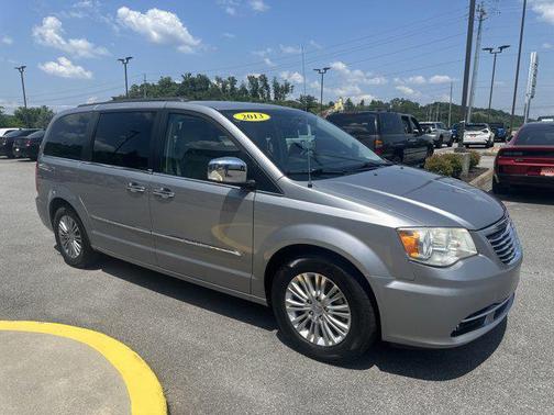 2013 Chrysler Town & Country Touring-L