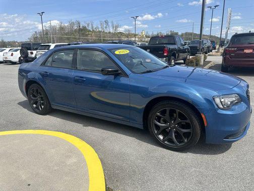 2023 Chrysler 300 Touring