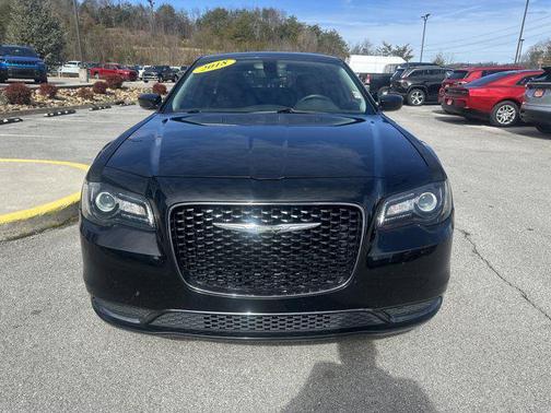 2018 Chrysler 300 Touring