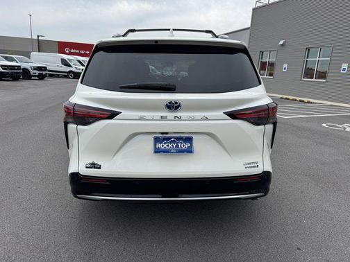 2021 Toyota Sienna Limited 7-Passenger