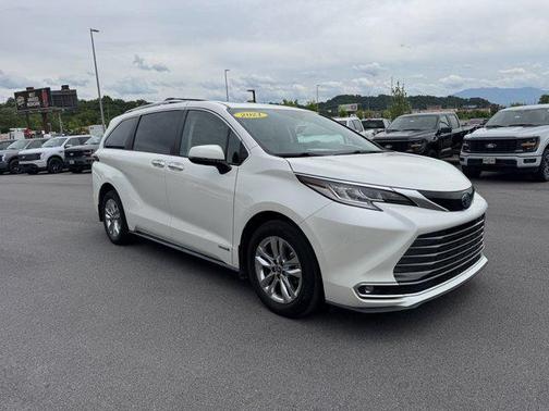 2021 Toyota Sienna Limited 7-Passenger