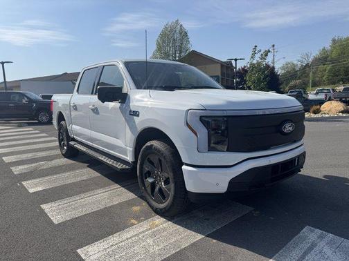 2025 Ford F-150 Lightning Flash