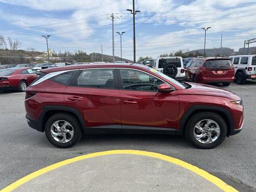2024 Hyundai TUCSON SE