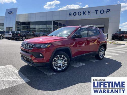 2024 Jeep Compass Latitude Lux