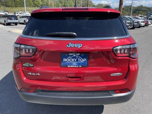 2024 Jeep Compass Latitude Lux