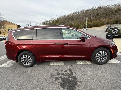 2021 Chrysler Pacifica Hybrid Touring L