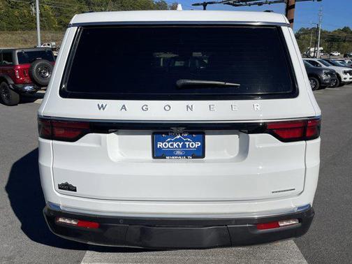 2022 Jeep Wagoneer Series II 4x2
