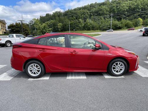 2022 Toyota Prius XLE