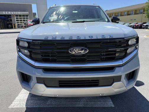 Glacier Gray Metallic Tri-Coat 2026 Ford Expedition Max Platinum