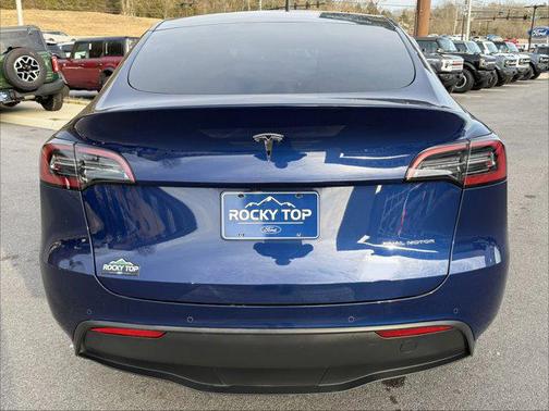 2022 Tesla Model Y Long Range Dual Motor All-Wheel Drive