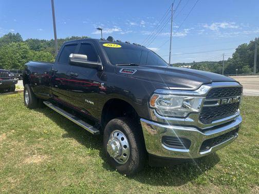 Granite Crystal Metallic Clearcoat 2022 RAM 3500 Tradesman Crew Cab 4x4 8' Box