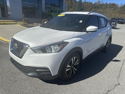 2020 Nissan Kicks SV