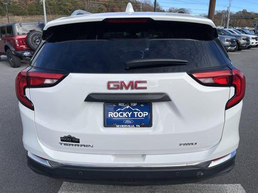 2021 GMC Terrain SLT