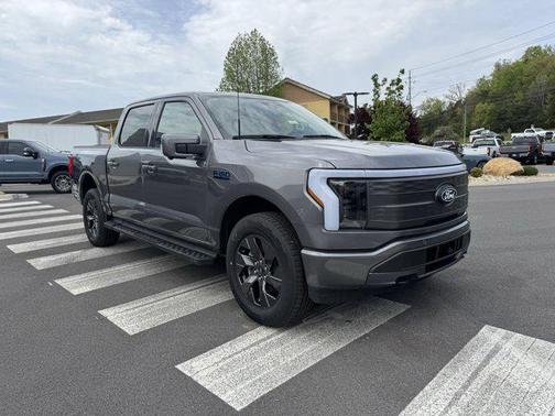 2025 Ford F-150 Lightning LARIAT