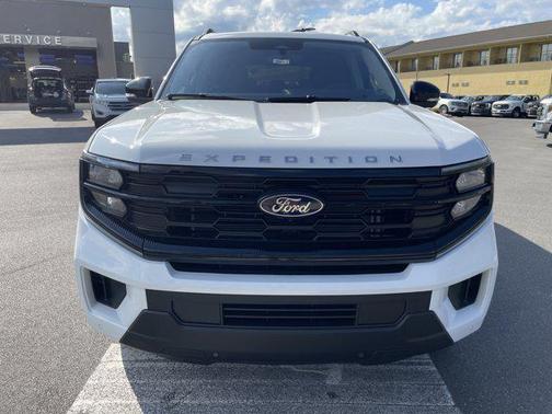 2025 Ford Expedition Max Active 4x4