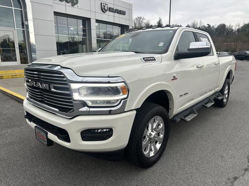 2022 RAM 2500 Laramie Crew Cab 4x4 6'4' Box