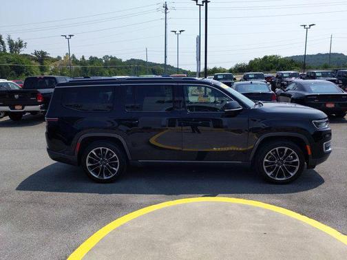 2022 Jeep Wagoneer Series III 4x4