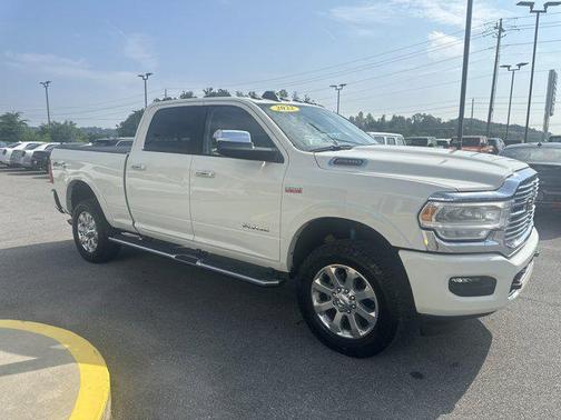 2022 RAM 2500 Laramie Crew Cab 4x4 6'4' Box