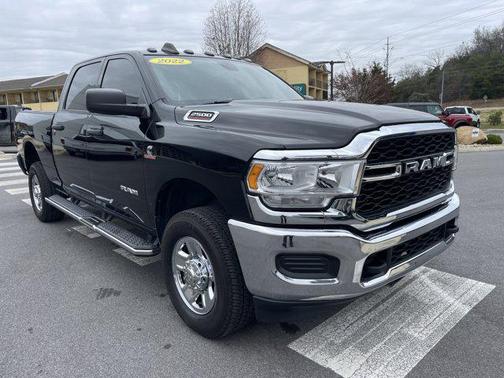 2022 RAM 2500 Tradesman Crew Cab 4x4 6'4' Box