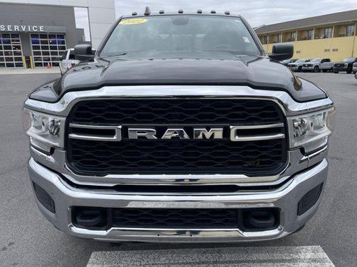 2022 RAM 2500 Tradesman Crew Cab 4x4 6'4' Box