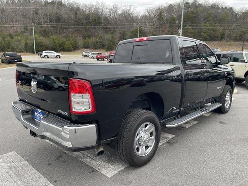 2022 RAM 2500 Tradesman Crew Cab 4x4 6'4' Box