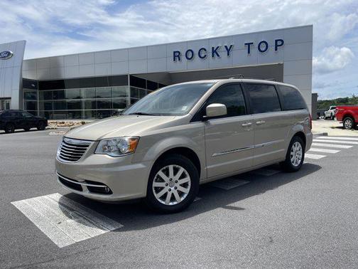 2016 Chrysler Town & Country Touring