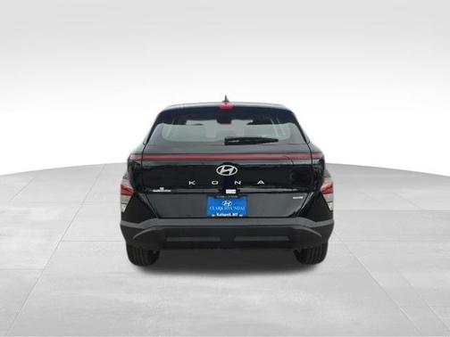 Abyss Black Pearl 2026 Hyundai KONA SE