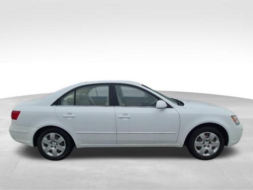 2010 Hyundai SONATA GLS