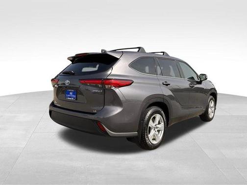 2022 Toyota Highlander Hybrid LE