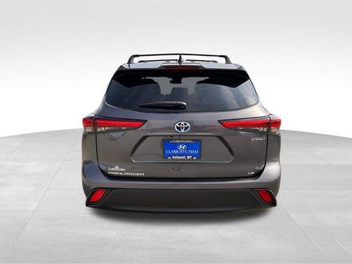 2022 Toyota Highlander Hybrid LE