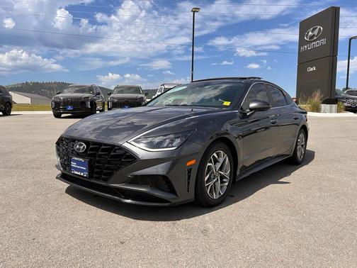 2022 Hyundai SONATA SEL