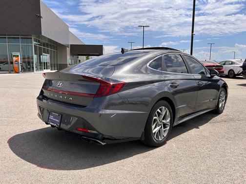 2022 Hyundai SONATA SEL