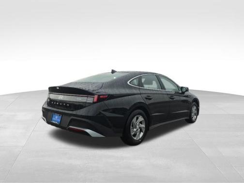 Black 2026 Hyundai SONATA SE
