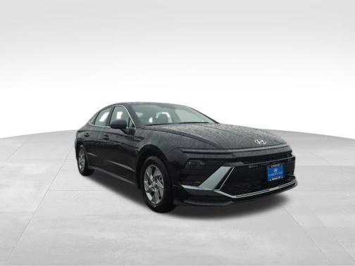 Black 2026 Hyundai SONATA SE