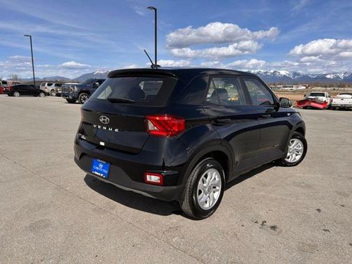2025 Hyundai VENUE SE