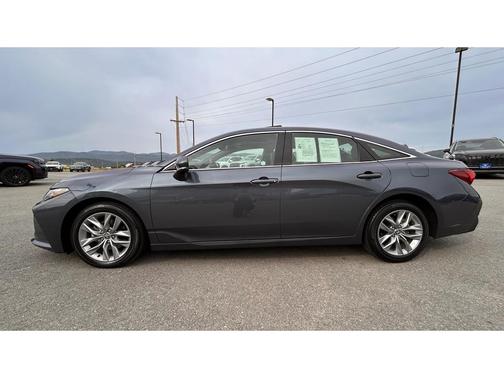 2022 Toyota Avalon XLE