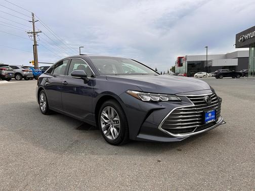 2022 Toyota Avalon XLE