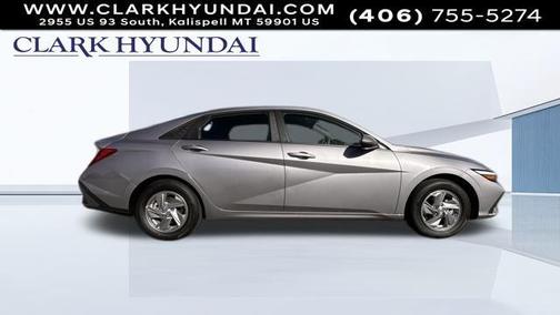 2025 Hyundai ELANTRA SE