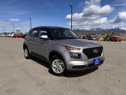 2025 Hyundai VENUE SE