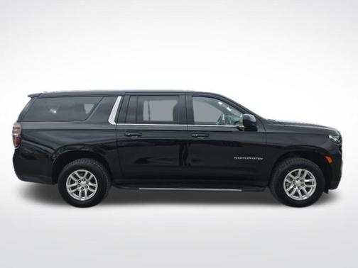 2022 Chevrolet Suburban LT