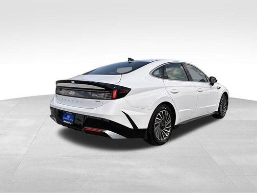 2024 Hyundai SONATA Hybrid SEL
