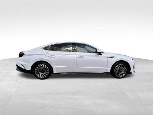 2024 Hyundai SONATA Hybrid SEL