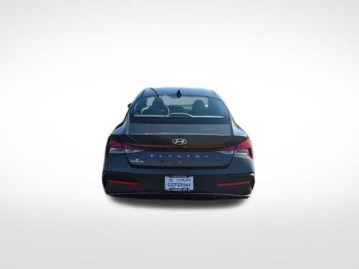 Gray 2025 Hyundai ELANTRA SE