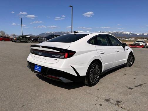 2025 Hyundai SONATA Hybrid SEL