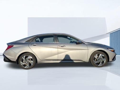 2025 Hyundai ELANTRA HEV Limited