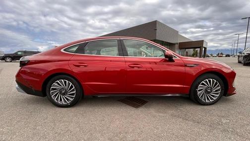 2025 Hyundai SONATA Hybrid SEL