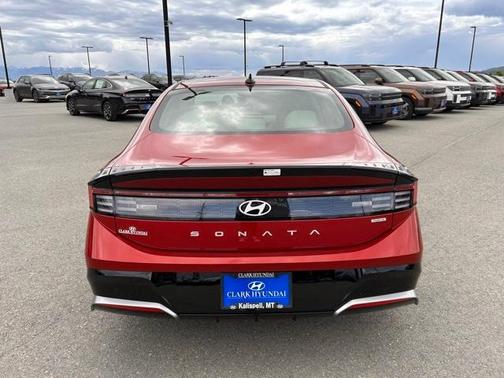 2025 Hyundai SONATA Hybrid SEL