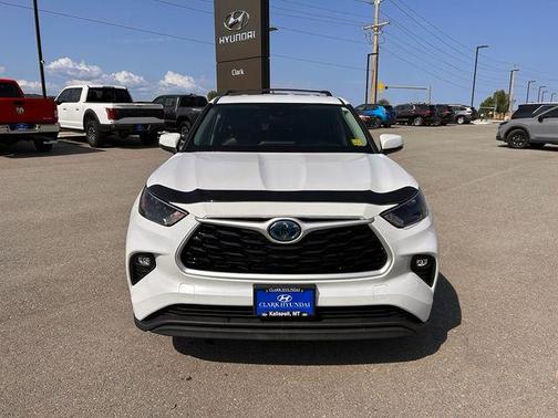 2022 Toyota Highlander Hybrid LE