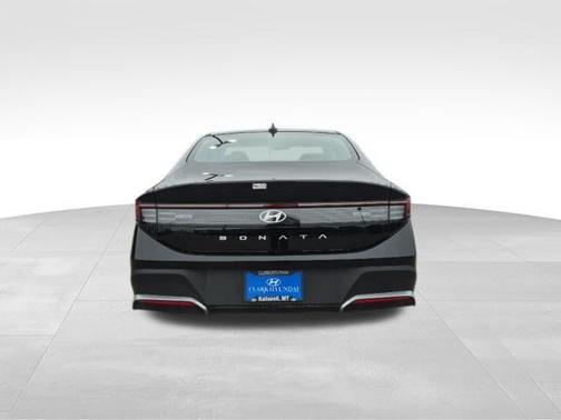Black 2026 Hyundai SONATA SE